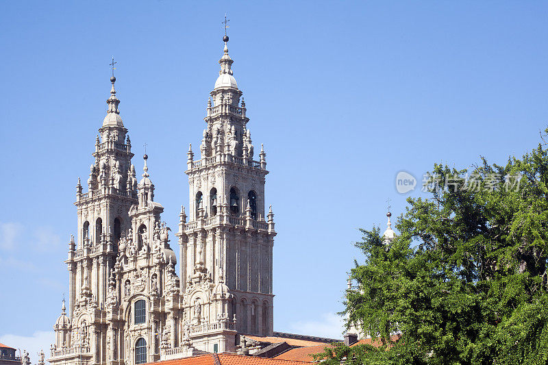 圣地亚哥德孔波斯特拉大教堂正面，Obradoiro 广场..